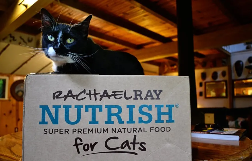 lucky-nutrish-boxWEB