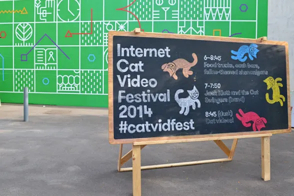 festival-sign