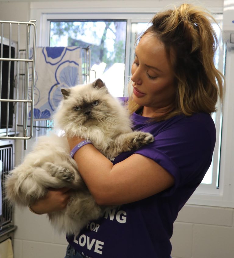 British Reality Star Charlotte Crosby Helps Australian Animals in Need